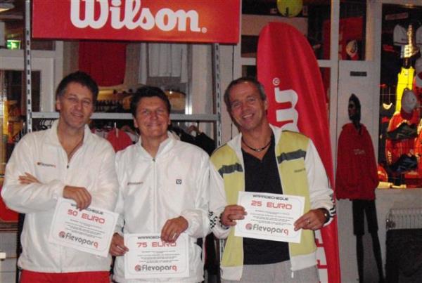 Drontennaar Jurgen Haan (midden) winnaar heren B.JPG